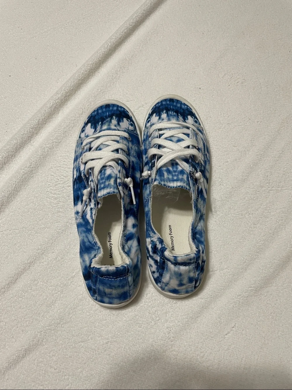 Time and Tru women Blue Tie-Dye Lace-Up Sneakers